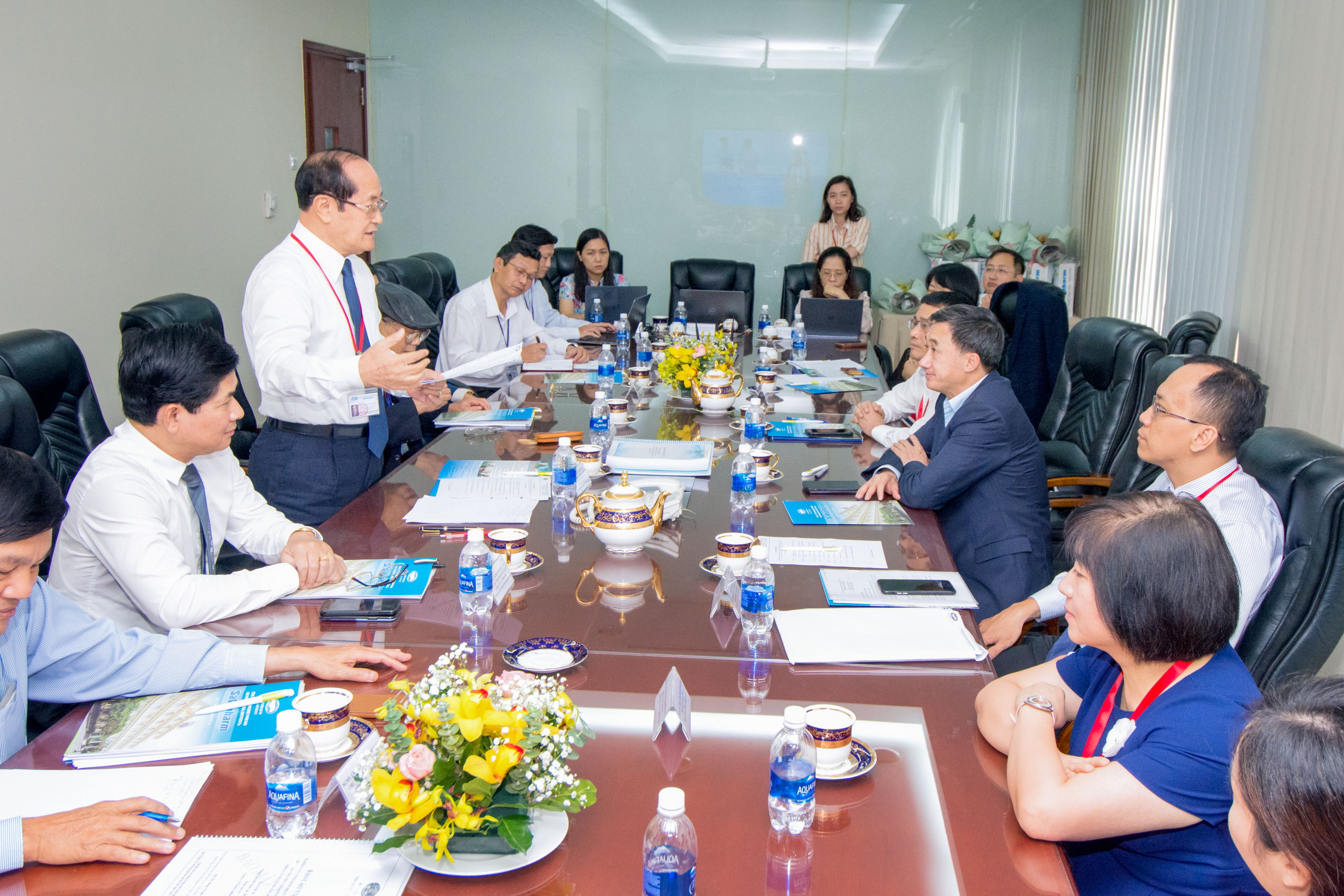 Tiếp tục học tập, nghiên cứu, nhận bằng Tiến sĩ ở tuổi 75