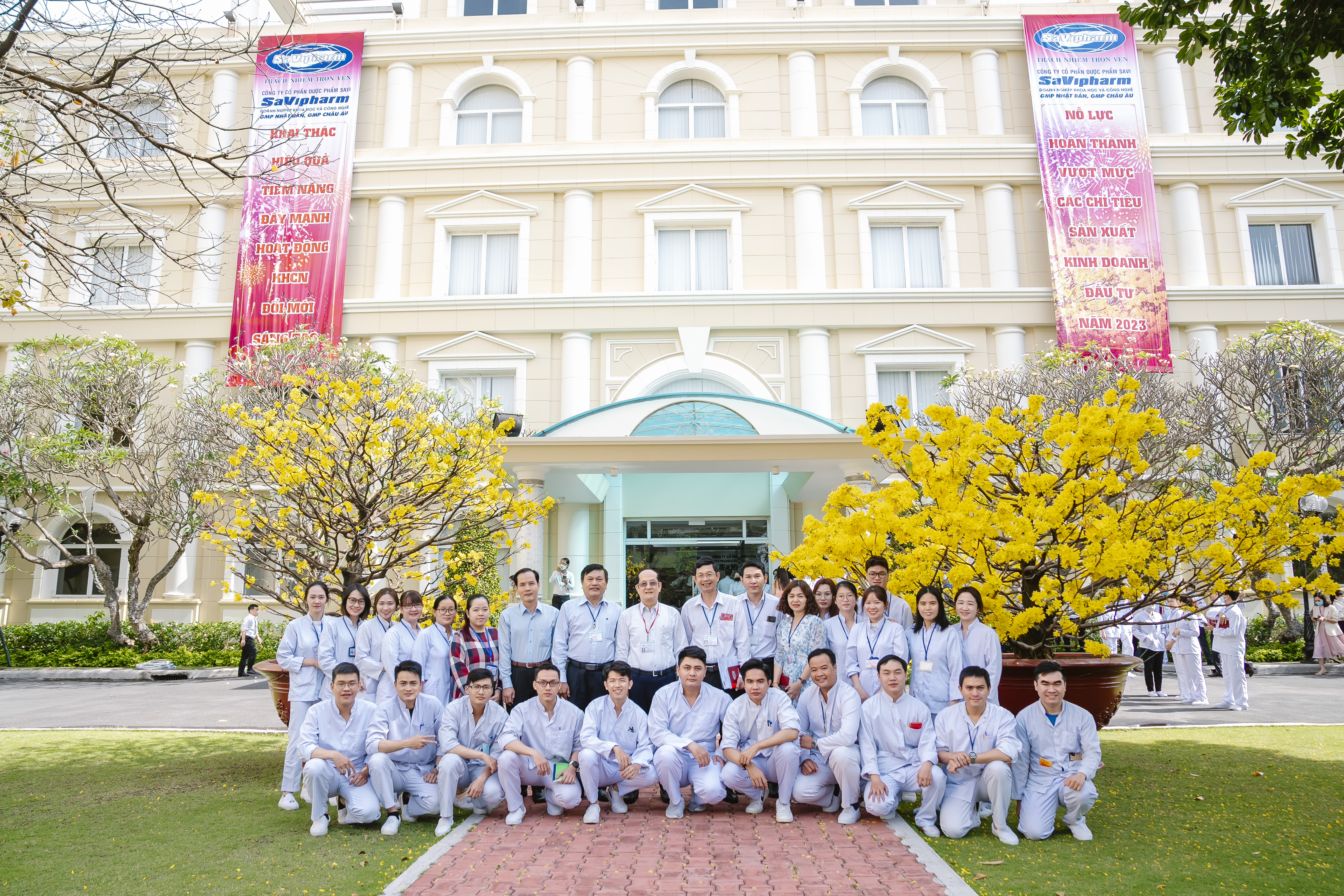 SaVipharm – Mười tám mùa xuân