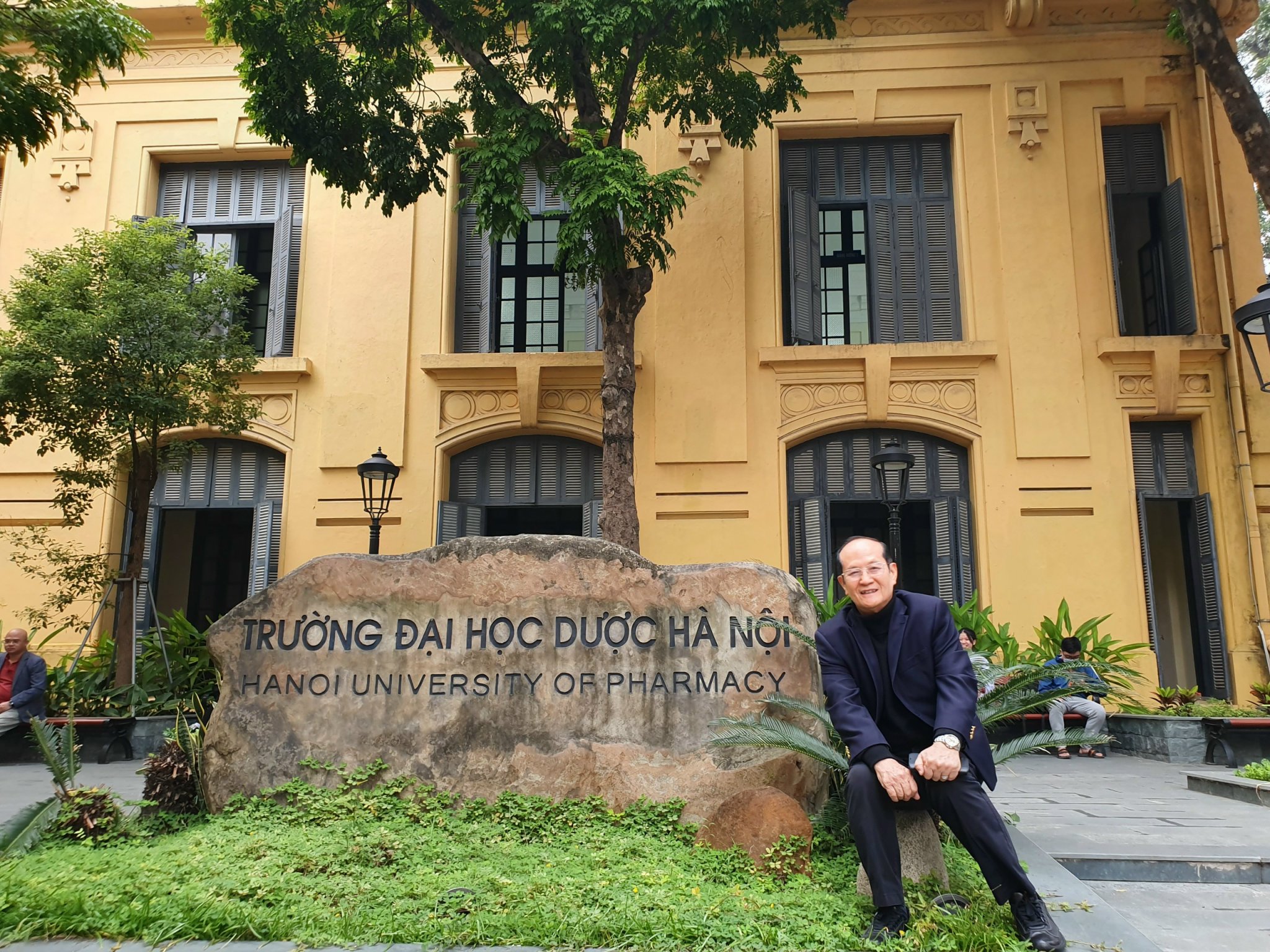 Khi thầy đi tìm trò