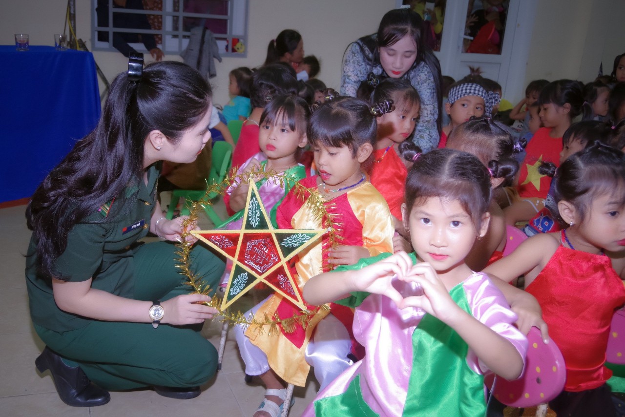 Ngôi sao thuốc Việt - SaVipharm cùng các ngôi sao nhí